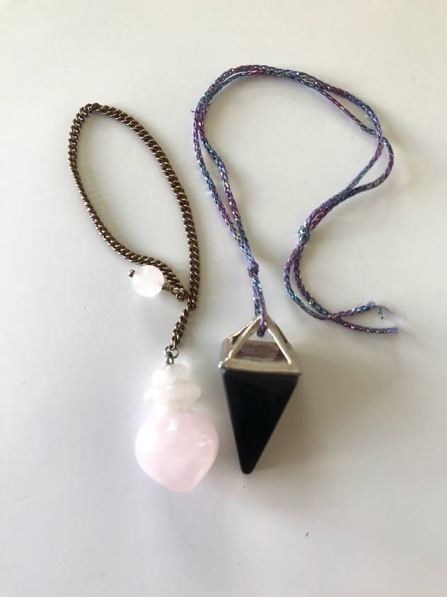 cleansing crystals with your pendulum