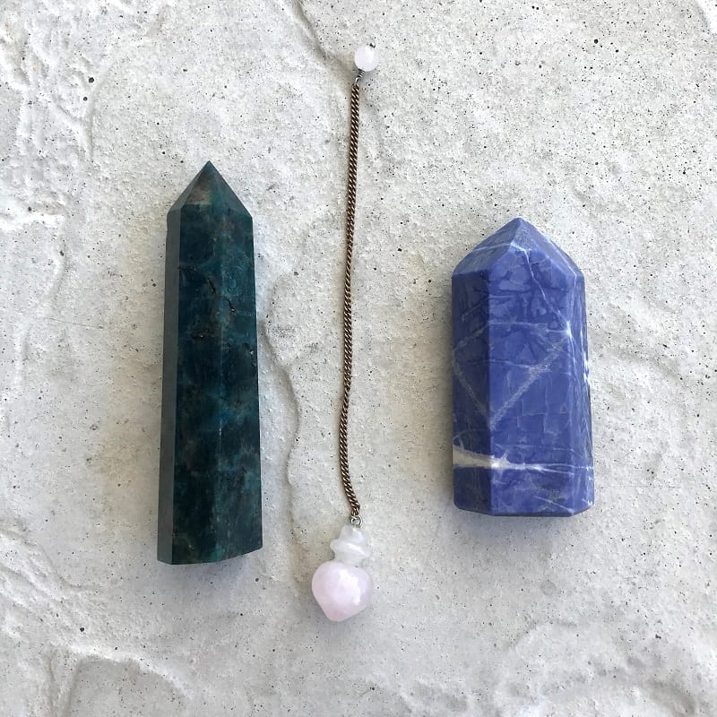 apatite and sodalite with pendulum in the middle